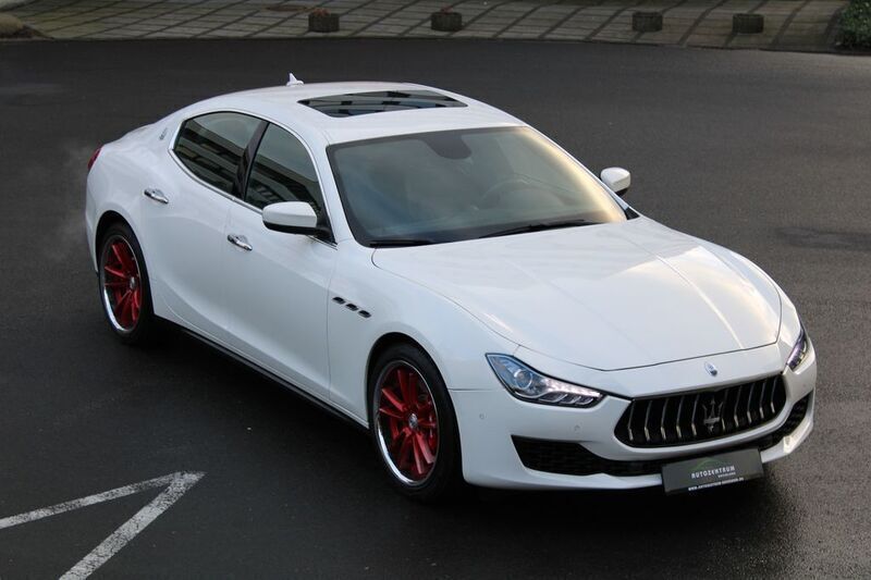 Weiss Gebraucht 2019 Maserati Ghibli Coupé | 30.490 € (Superpreis) - Bild 1/4