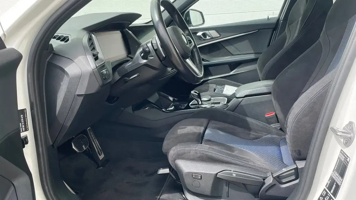 Gebraucht BMW M135 Efficient Dynamics 306 PS (225 kW) 2022 Alpinweiß uni Kleinwagen