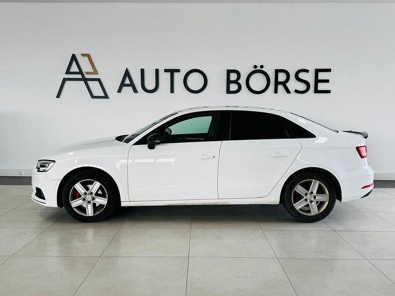 Gebraucht Audi A3 Sport 150 PS (110 kW) 2018 Weiß Limousine