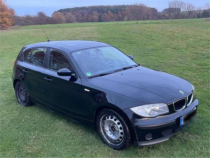 Schwarz Gebraucht 2005 BMW 116 Kleinwagen | 3.200 € (Fairer Preis) - Bild 1/4