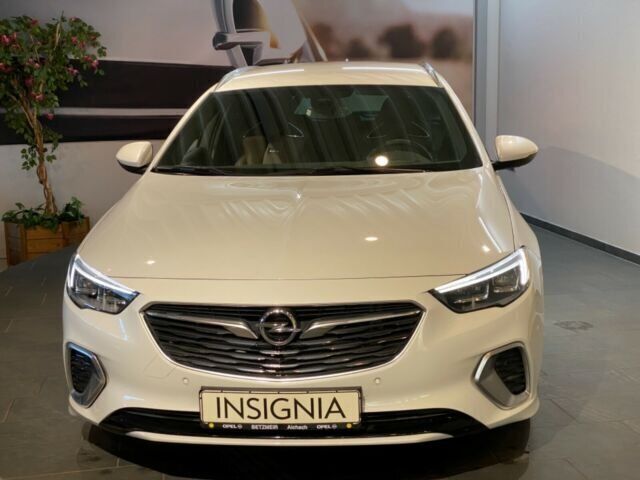 Gebraucht Opel Insignia Exklusiv 209 PS (153 kW) 2018 Weiß metallic Kombi