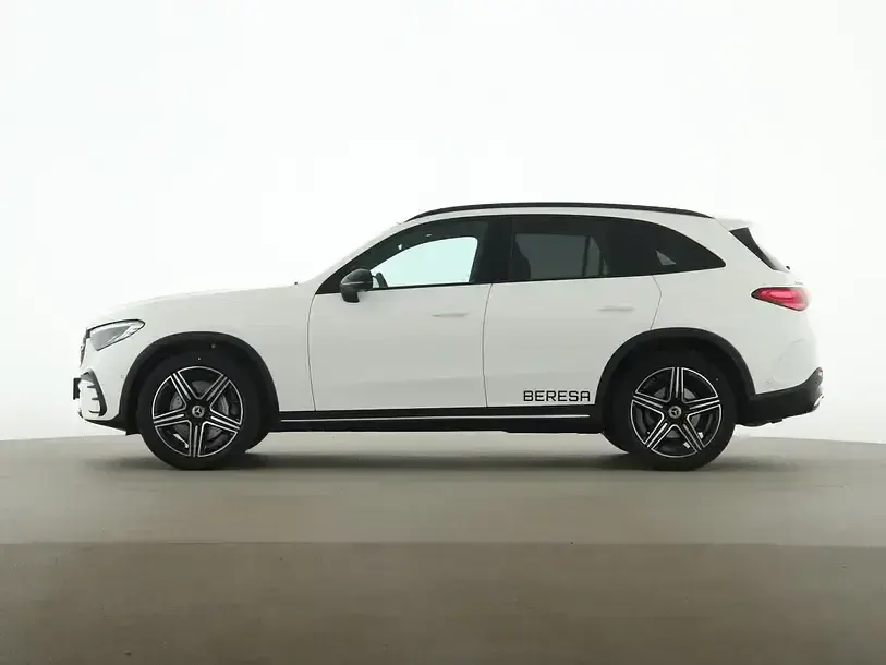 Gebraucht Mercedes GLC200 AMG 163 PS (119 kW) 2026 Unilack polarweiß SUV
