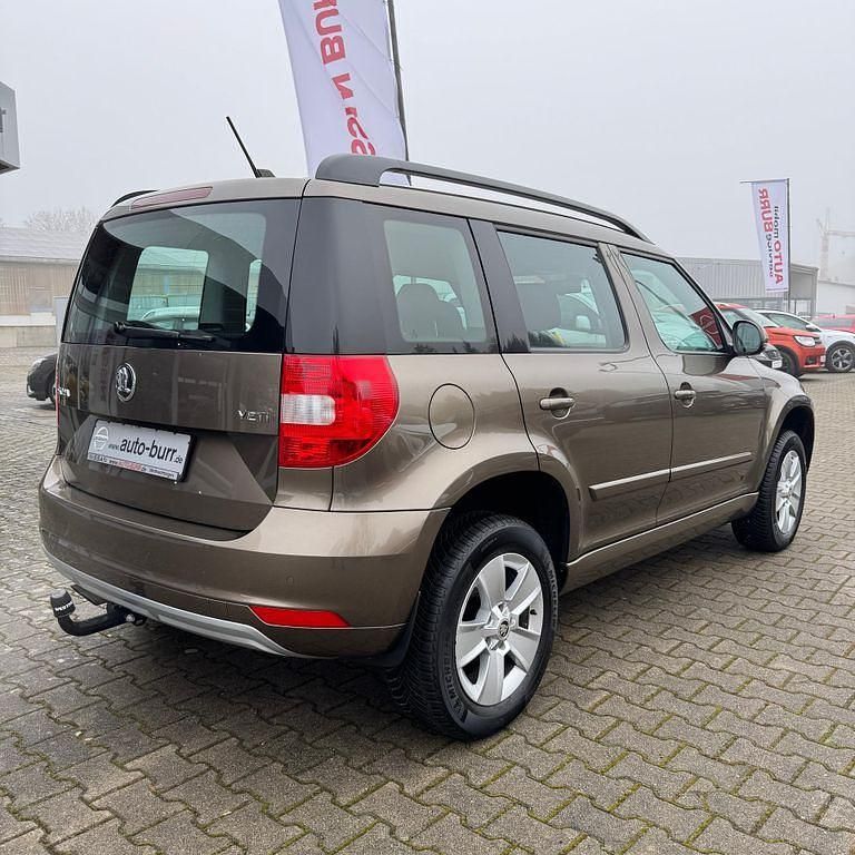 Gebraucht Skoda Yeti Ambition 110 PS (80 kW) 2015 Braun SUV