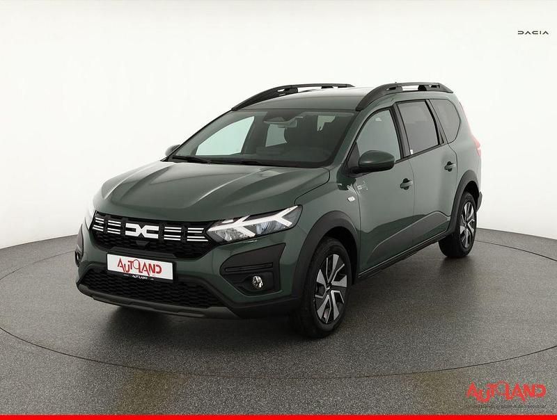 Grün Neu 2025 Dacia Jogger Expression Van / Kleinbus | 21.785 € (Fairer Preis) - Bild 1/4