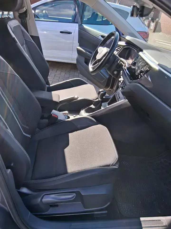 Gebraucht VW Taigo Style 110 PS (80 kW) 2022 Grau SUV