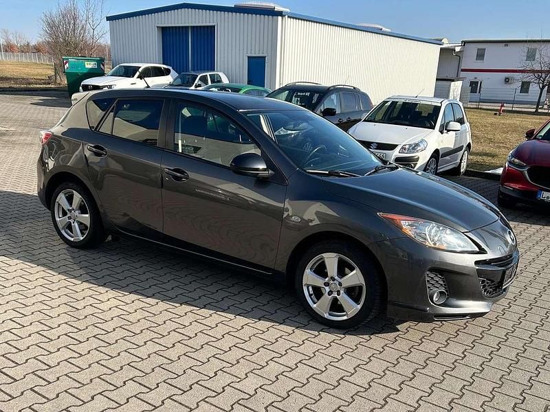 Gebraucht Mazda 3 Kenko 105 PS (77 kW) 2013 Graphite mc / black mc Kleinwagen