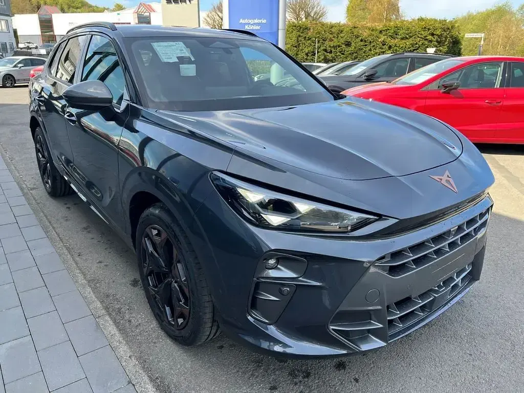Neu Cupra Terramar 204 PS (150 kW) 2026 Timanfayagrau SUV