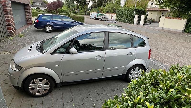 Second-hand Audi A2 75 CP (55 kW) 2006 Argintiu Hatchback