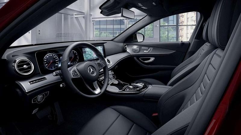 Gebraucht Mercedes E400 AMG 333 PS (244 kW) 2017 Hyazinthrot sonderlackierung Kombi