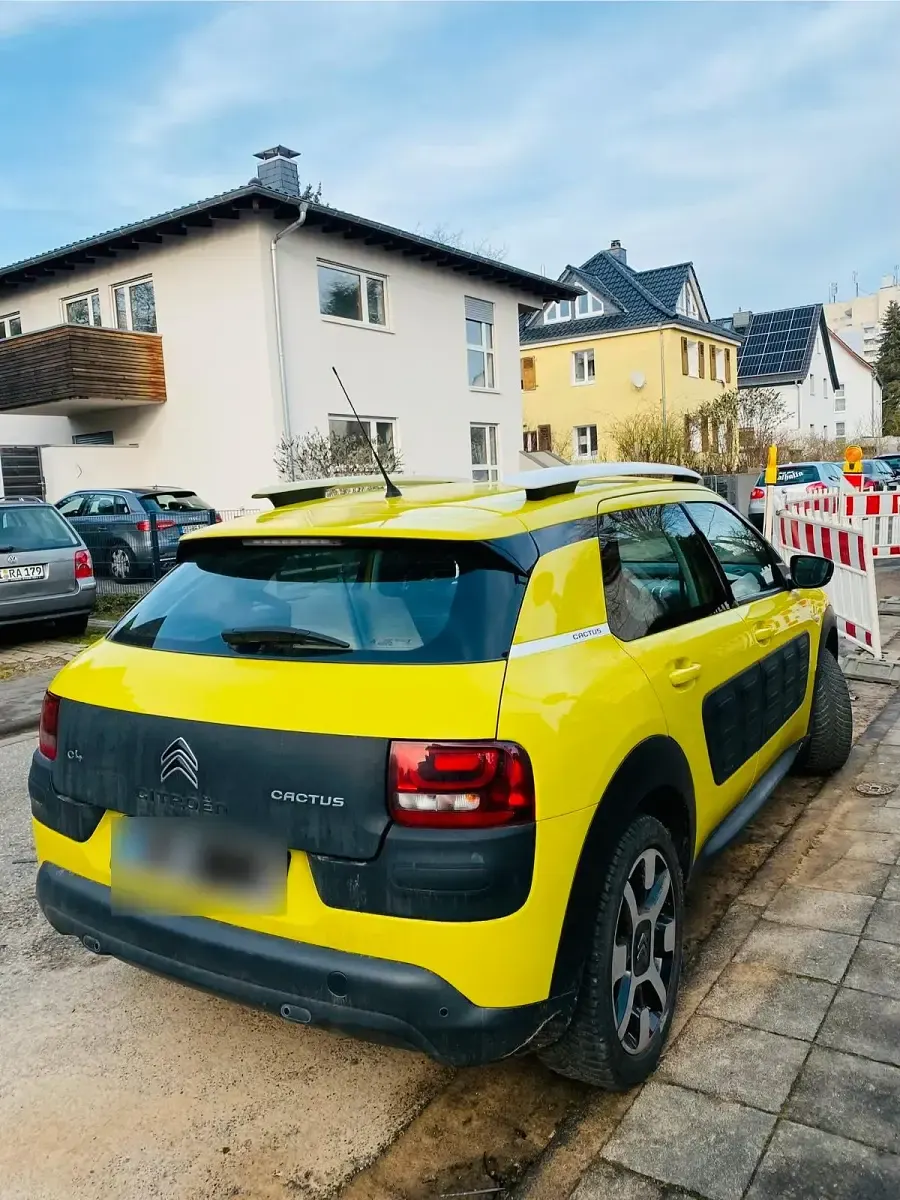 Gebraucht Citroën C4 95 PS (69 kW) 2015 Grün Limousine