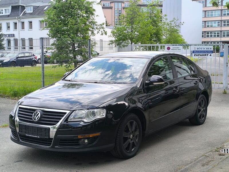 Schwarz Gebraucht 2010 VW Passat Trendline Limousine | 3.999 € (Fairer Preis) - Bild 1/4