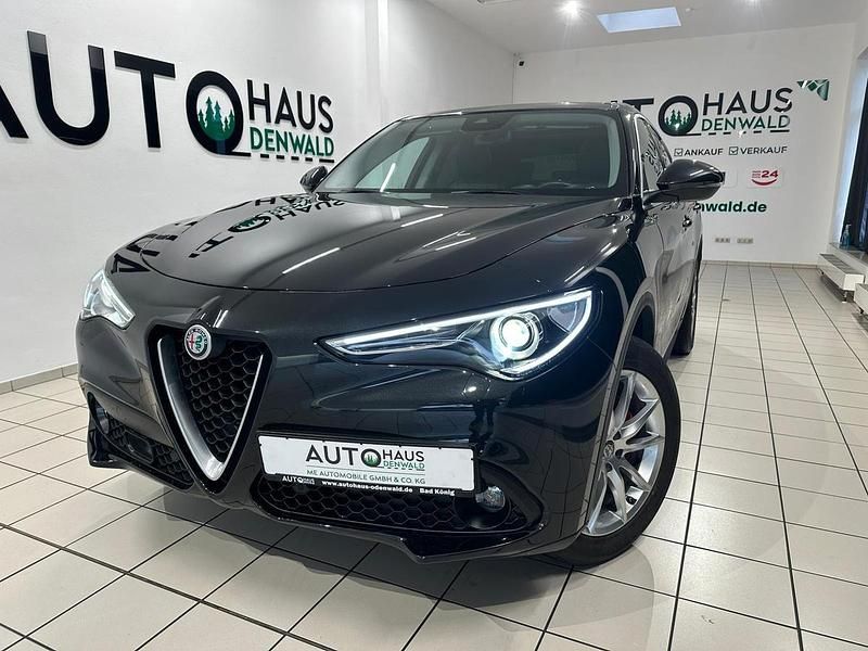 Metallic Gebraucht 2017 Alfa Romeo Stelvio Super SUV | 21.060 € (Fairer Preis) - Bild 1/4