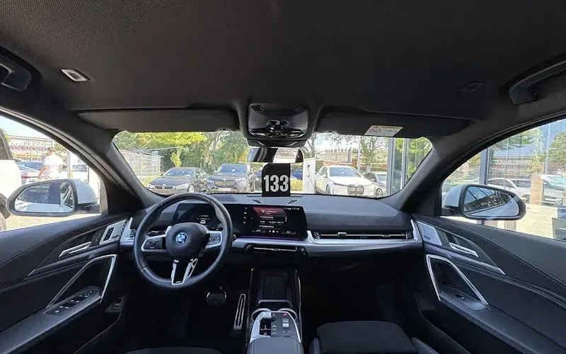 Gebraucht BMW iX2 M Sport 230 kW (313 PS) 2025 Weiß SUV