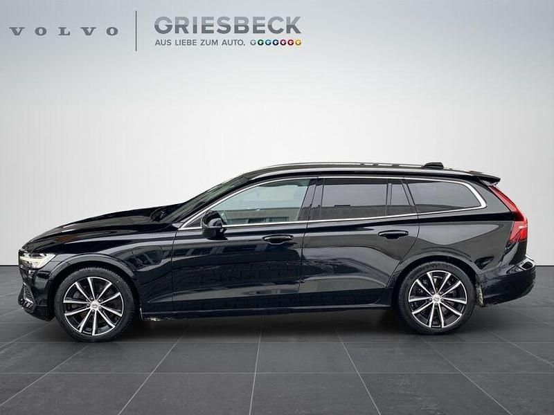 Gebraucht Volvo V60 Core 398 PS (292 kW) 2022 Black solid stone / solid Kombi