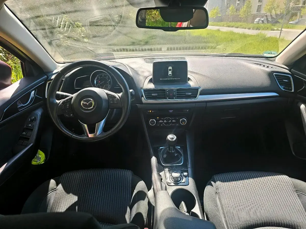 Używany Mazda 3 150 KM (110 kW) 2016 Sedan/Limuzyna