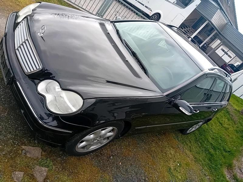 Gebraucht Mercedes C220 143 PS (105 kW) 2003 Schwarz Kombi