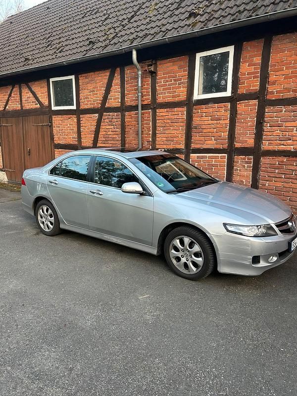 Silber Gebraucht 2007 Honda Accord Limousine | 5.750 € (Fairer Preis) - Bild 1/4