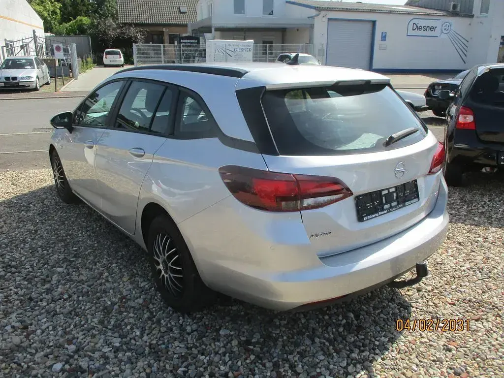 Gebraucht Opel Astra Edition 110 PS (80 kW) 2018 Silber Kombi