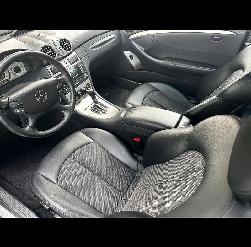 Gebraucht Mercedes CLK200 163 PS (119 kW) 2007 Silber Coupé