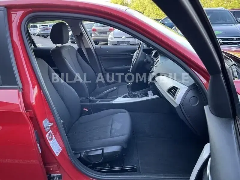 Gebraucht BMW 114 102 PS (75 kW) 2013 Rot Kleinwagen