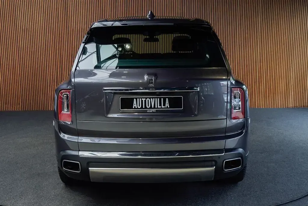 Usata Rolls Royce Cullinan 572 CV (420 kW) 2019 Grigio SUV