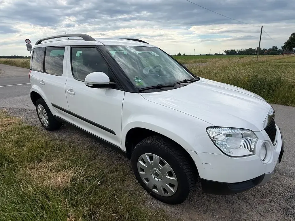 Gebraucht Skoda Yeti Active 105 PS (77 kW) 2011 Weiß SUV