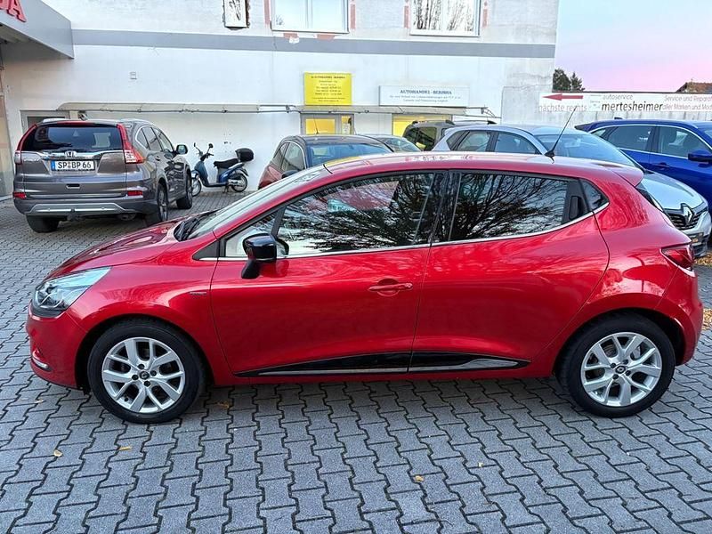 Gebraucht Renault Clio IV LIMITED 90 PS (66 kW) 2018 Rot Limousine