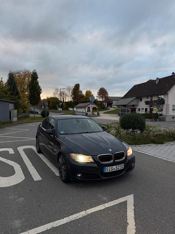 Schwarz Gebraucht 2009 BMW 325 Limousine | 9.500 € (Teuer) - Bild 1/4