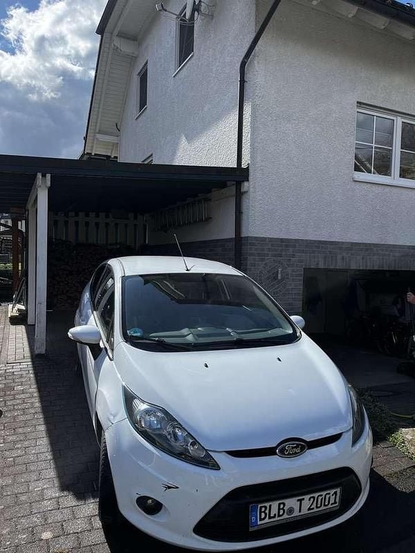 Gebraucht Ford Fiesta Trend 82 PS (60 kW) 2011 Limousine