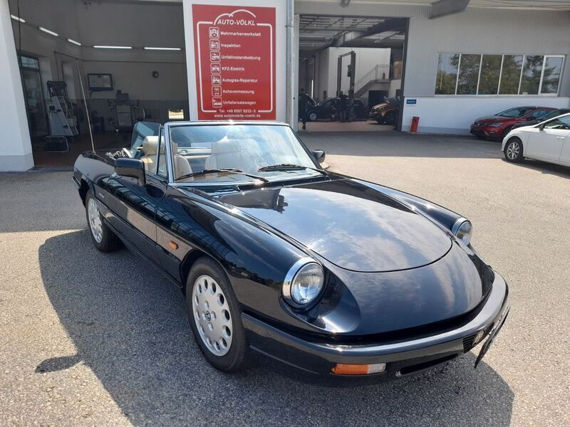 Schwarz Gebraucht 1990 Alfa Romeo Spider Cabrio | 19.999 € - Bild 1/4