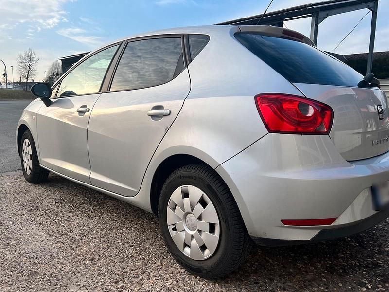 Gebraucht Seat Ibiza 75 PS (55 kW) 2012 Silber Kleinwagen