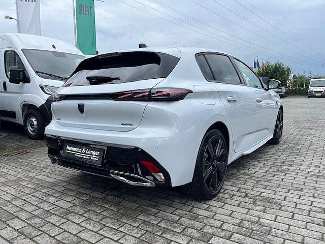 Neu Peugeot 308 GT 181 PS (133 kW) 2025 Weiß Limousine