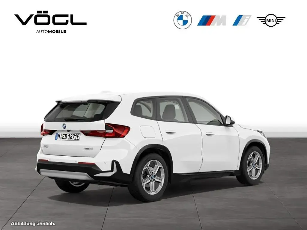 Gebraucht BMW iX1 Performance 230 kW (313 PS) 2023 Alpinweiß uni SUV