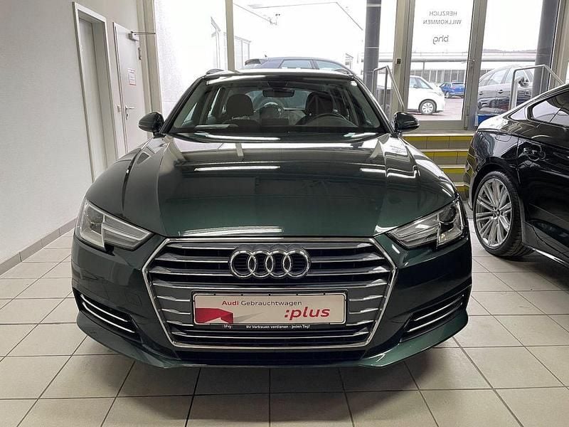 Grün Gebraucht 2018 Audi A4 Sport Kombi | 17.000 € (Fairer Preis) - Bild 1/4