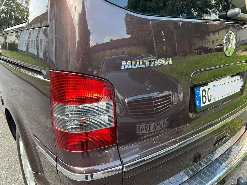 Gebraucht VW Multivan Highline 174 PS (127 kW) 2009 Van
