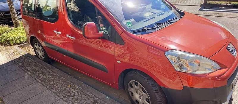 Gebraucht 2009 Peugeot Partner Tepee Family Van / Kleinbus | 4.500 € (Guter Preis) - Bild 1/4