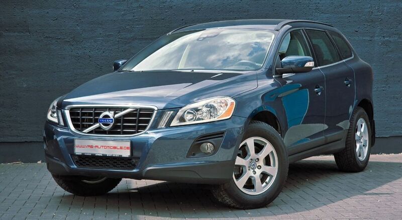 Blau Gebraucht 2010 Volvo XC60 Momentum SUV | 16.900 € (Teuer) - Bild 1/4