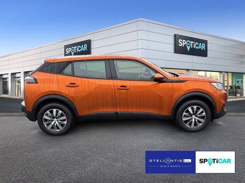 Second-hand Peugeot e-2008 Active 100 kW (136 CP) 2022 Portocaliu SUV
