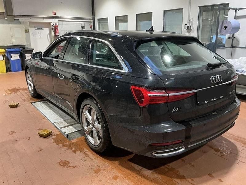 Gebraucht Audi A6 Sport 299 PS (219 kW) 2022 Mythosschwarz Kombi