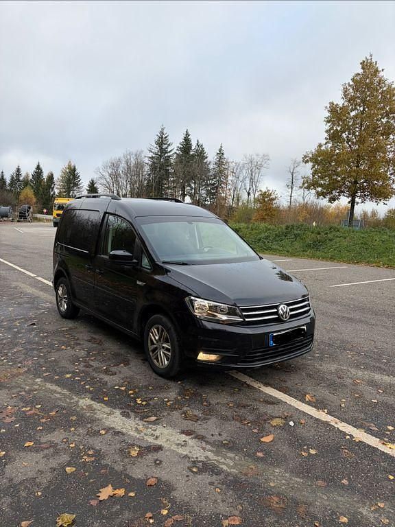 Schwarz Gebraucht 2016 VW Caddy Comfortline Van / Kleinbus | 13.900 € (Fairer Preis) - Bild 1/4