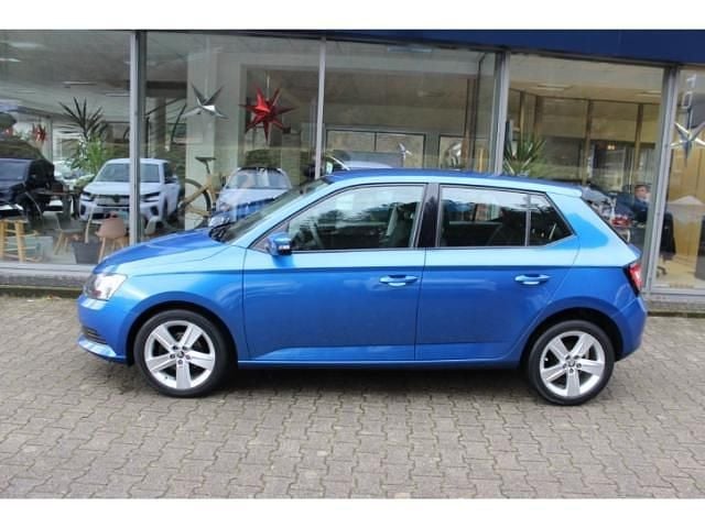 Gebraucht Skoda Fabia Cool Edition 60 PS (44 kW) 2017 Race blue metallic Kleinwagen