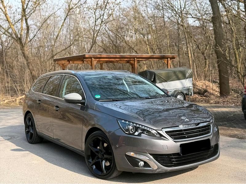 Gebraucht Peugeot 308 150 PS (110 kW) 2017 Gold Kombi