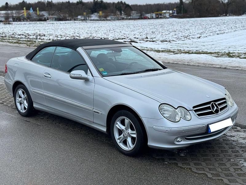 Silber Gebraucht 2004 Mercedes CLK200 Avantgarde Cabrio | 2.990 € (Guter Preis) - Bild 1/4