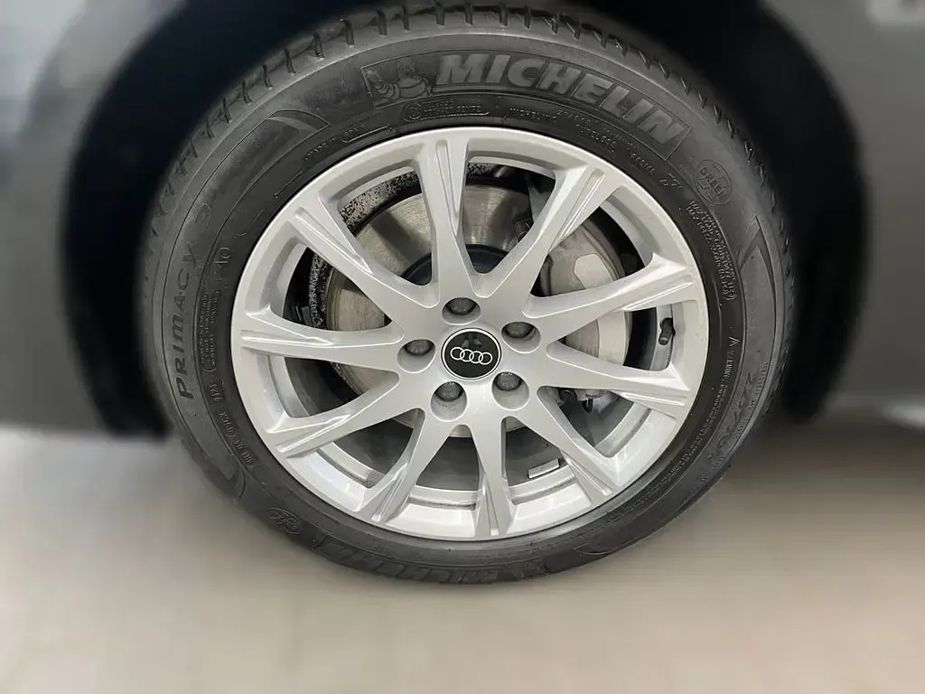 Używany Audi A4 Advanced Plus 204 KM (150 kW) 2023 Szary Kombi