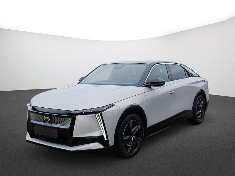 Kristallgrau Gebraucht 2025 DS Automobiles N°8 SUV | 61.420 € - Bild 1/4