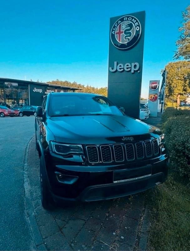Schwarz Gebraucht 2018 Jeep Grand Cherokee Trailhawk SUV | 34.500 € (Etwas zu teuer) - Bild 1/4
