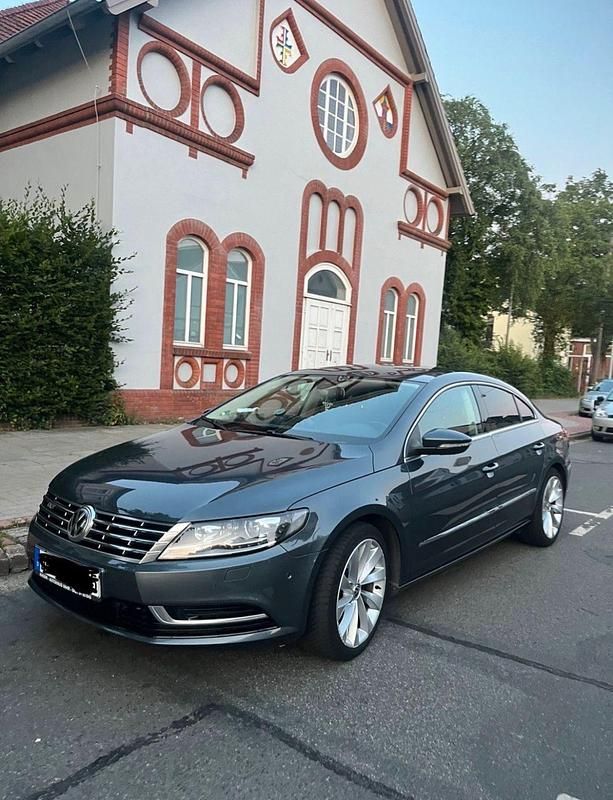 Grau Gebraucht 2012 VW CC Limousine | 11.500 € (Fairer Preis) - Bild 1/4