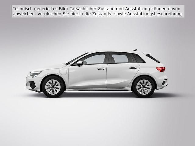 Gebraucht Audi A3 Sportback e-tron 204 PS (150 kW) 2023 Ibisweiß Kleinwagen