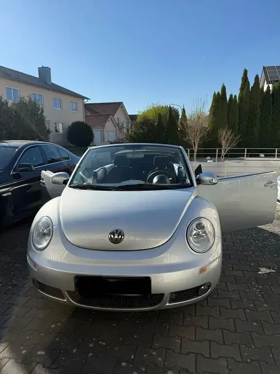 Gebraucht VW New Beetle 102 PS (75 kW) 2007 Silber Kleinwagen