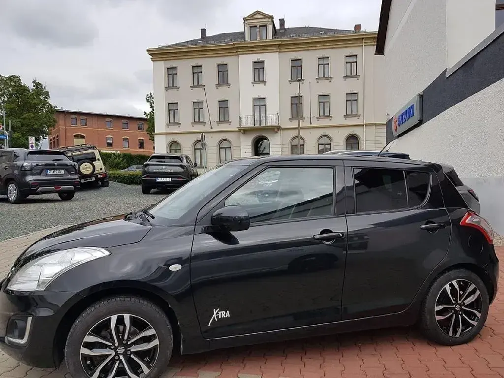 Gebraucht Suzuki Swift X-TRA 94 PS (69 kW) 2016 Schwarz Kleinwagen